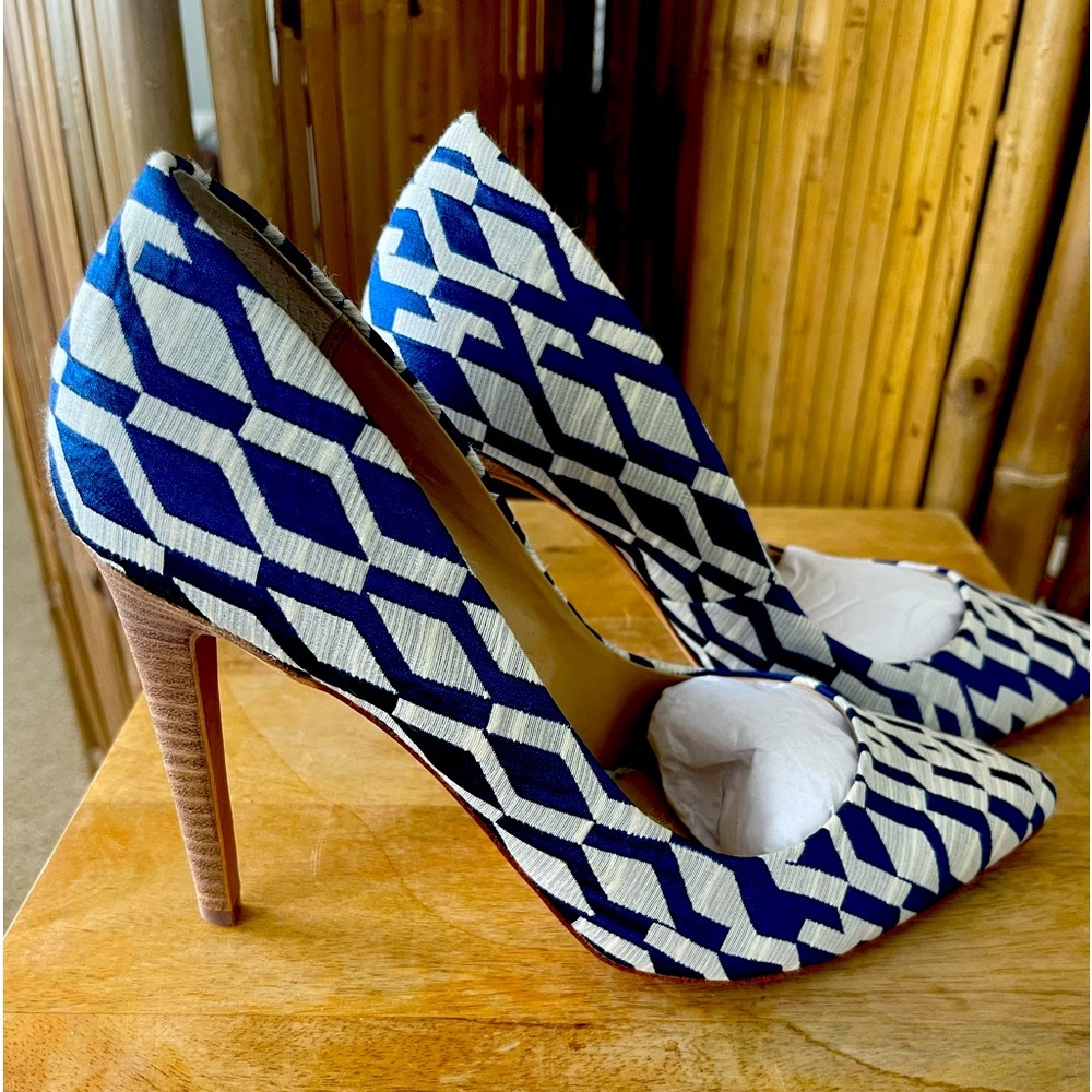 Joe’s Jeans Heels - Picture 4 of 9